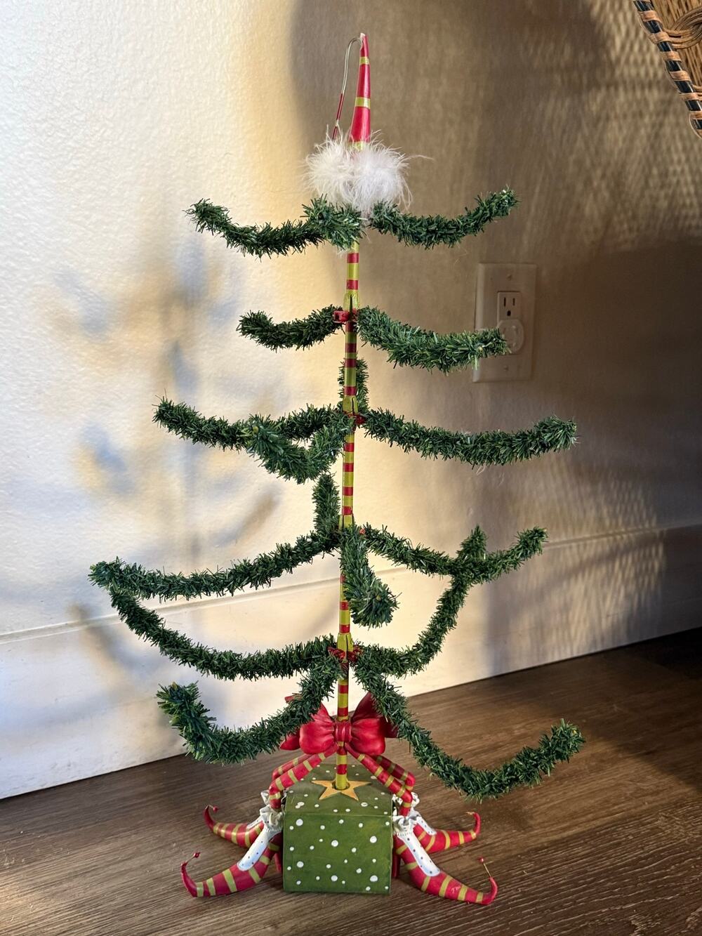 Patience Brewster Department 56 Christmas Krinkles Folding Tree Ornament Display